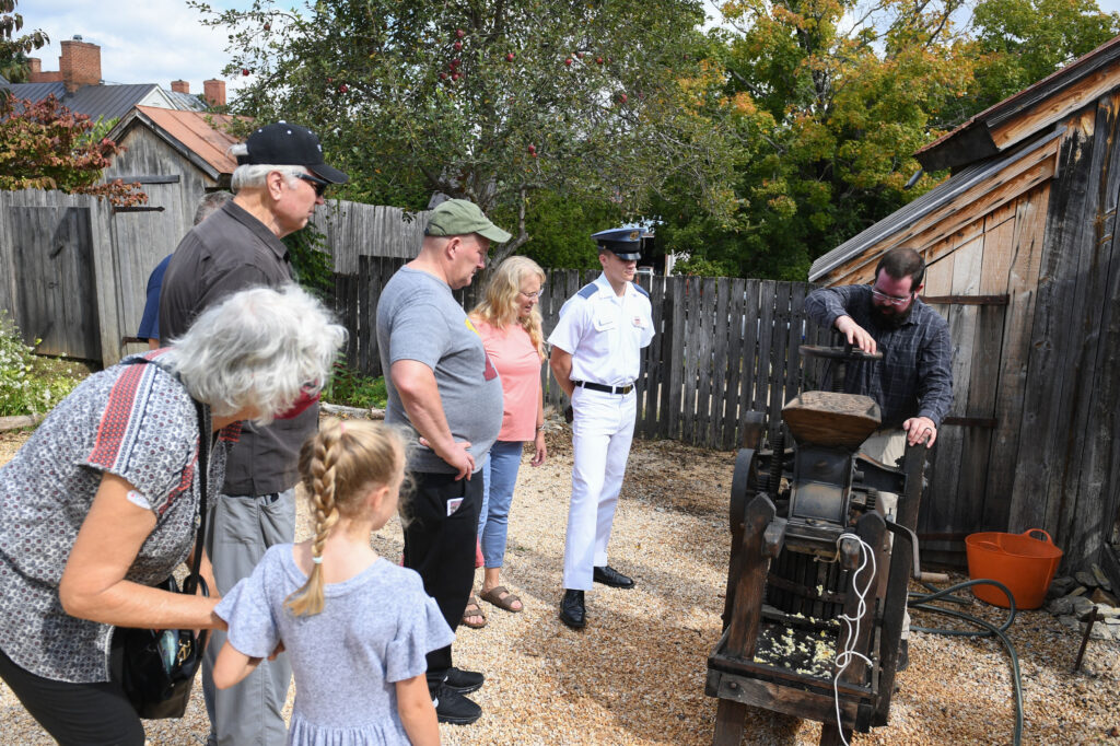Experience the sights, sounds, and tastes of fall in 1850s Lexington, Saturday, Oct. 5, from 10 a.m. to 1 p.m. at the Jackson House Museum’s Apple Day celebration.