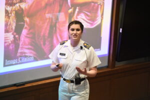 Gabriella Handford ’24, a biology major, recently presented her honors research thesis focused on her work and study of the effect of psychedelic drug therapy on male betta splendens as compared to traditional pharmaceuticals.