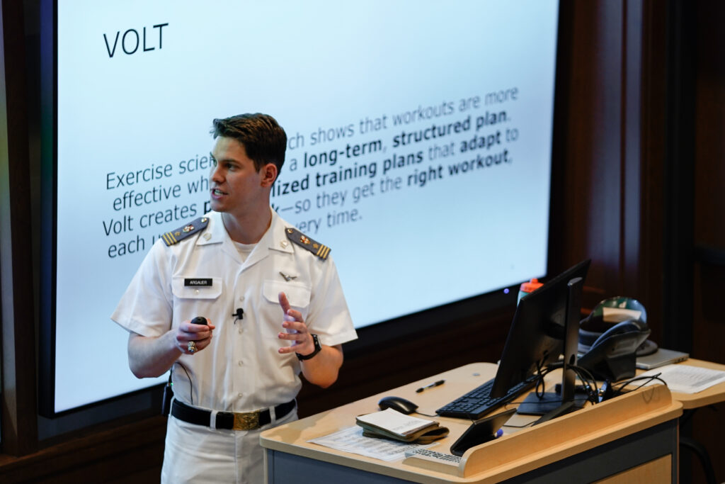 Philip Argauer ’23 presents his honors week research.